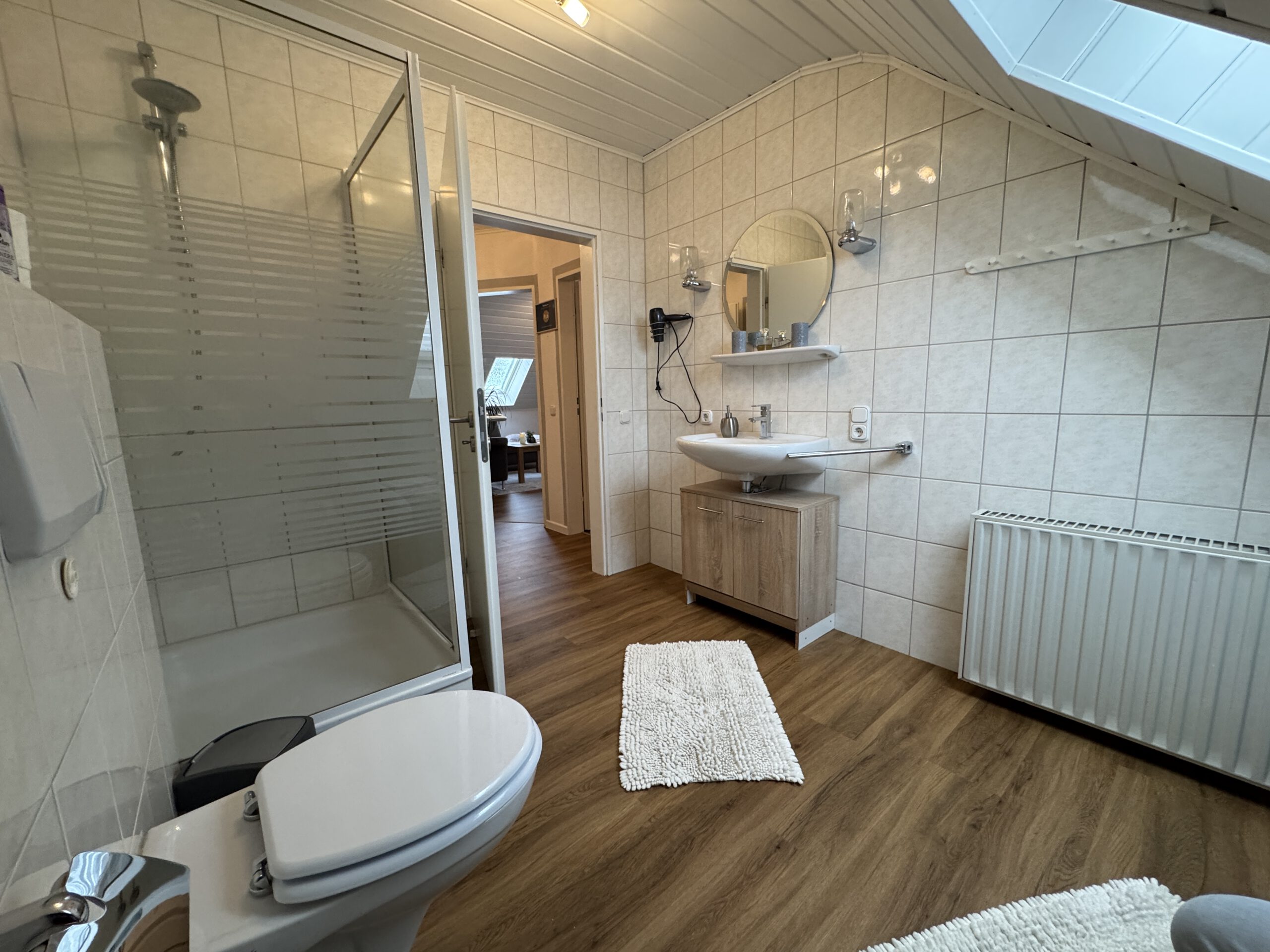 Badkamer van vakantiewoning Am See 1 in Rhauderfehn